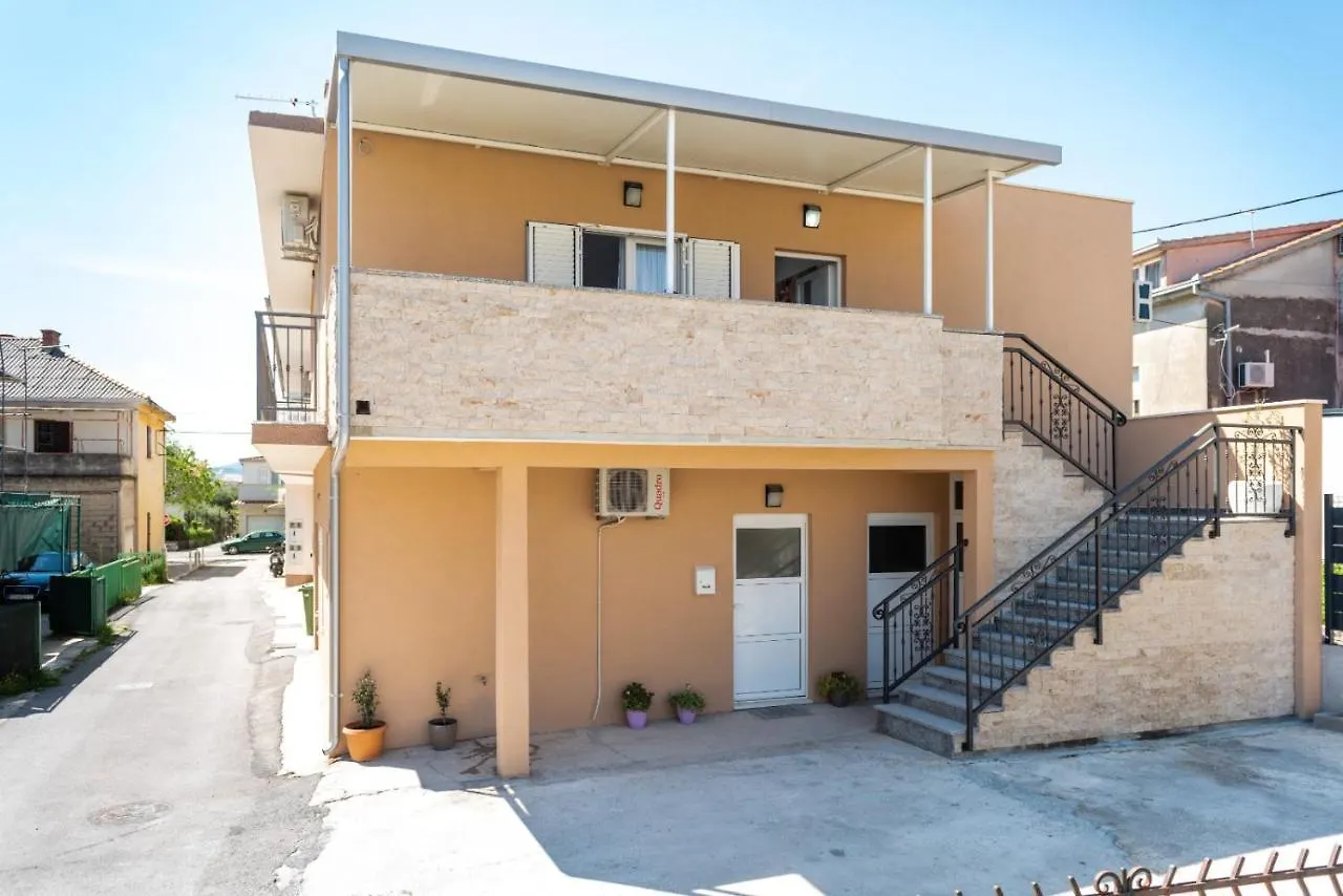 Apartment Vuletin Kastela