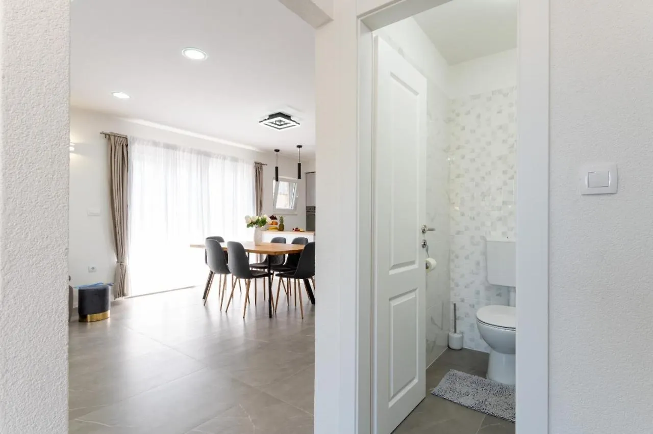 Apartment Vuletin Kastela