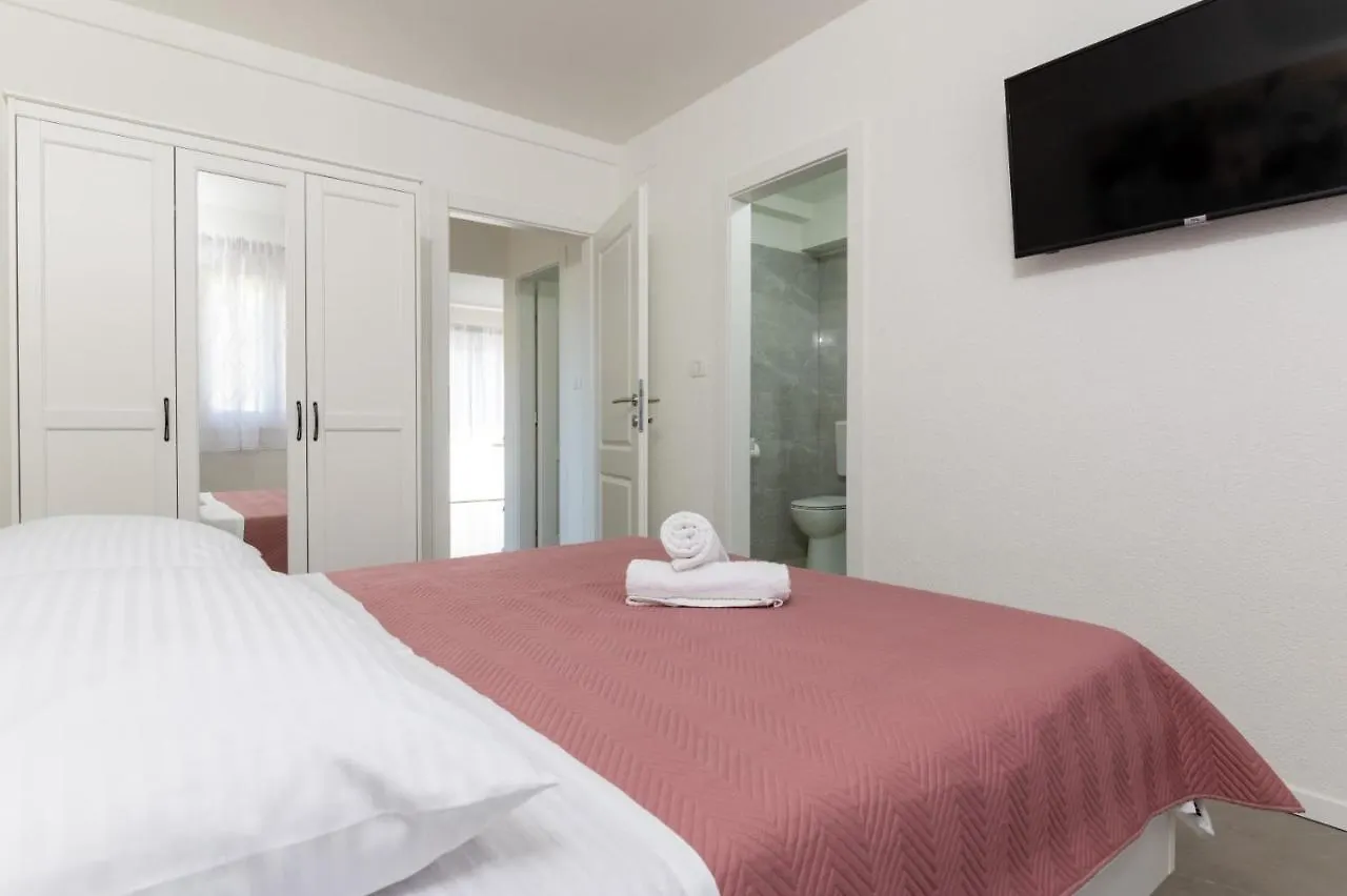 Apartment Vuletin Kastela