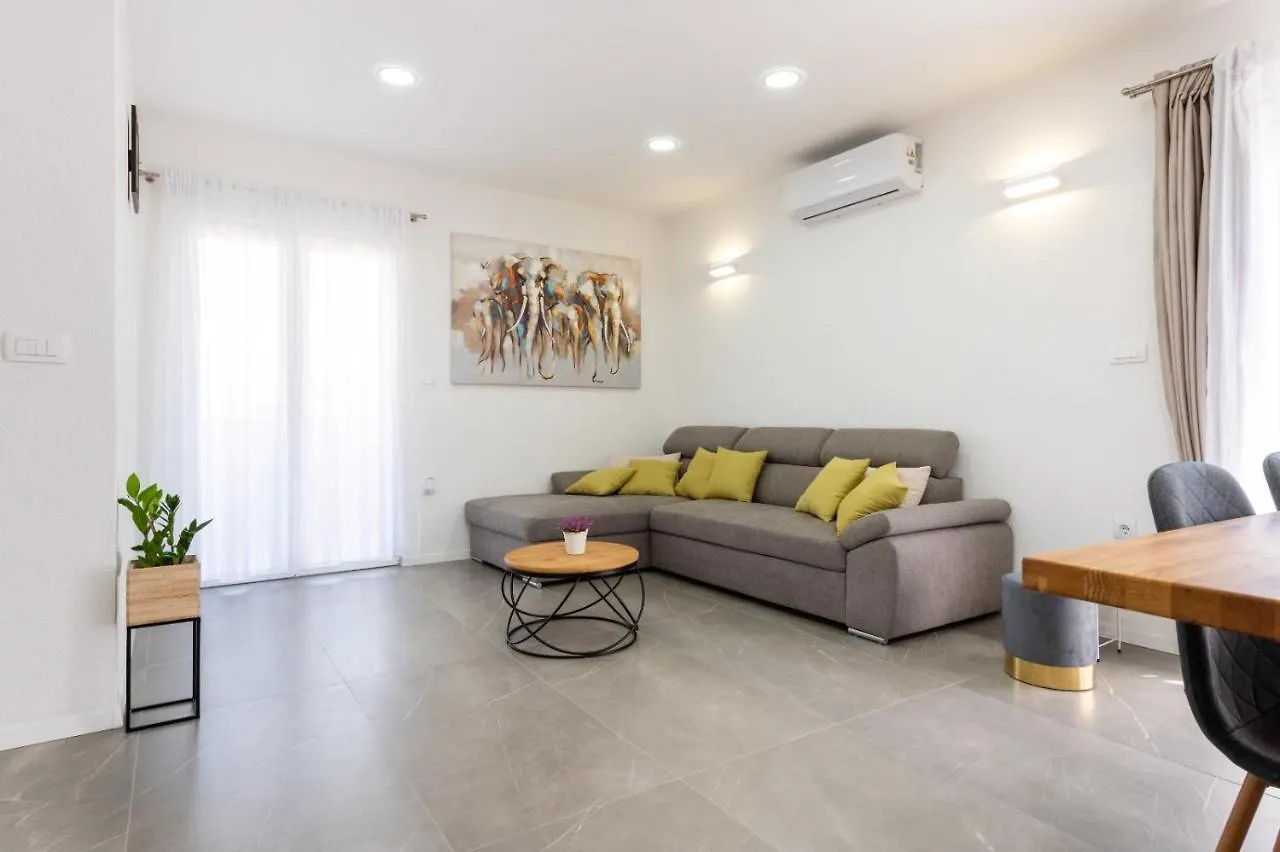 Apartment Vuletin Kastela
