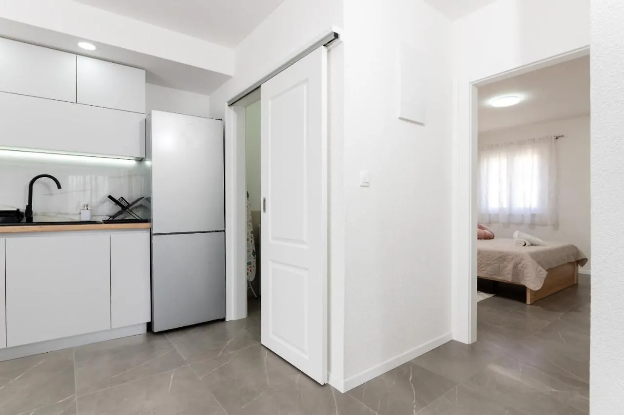 Apartment Vuletin Kastela Croatia