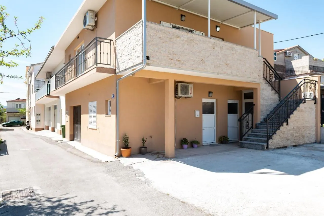 Apartment Vuletin Kastela