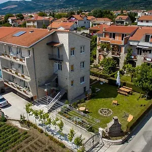  Apartament A&b